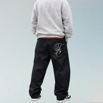 Signature Baggy Jeans